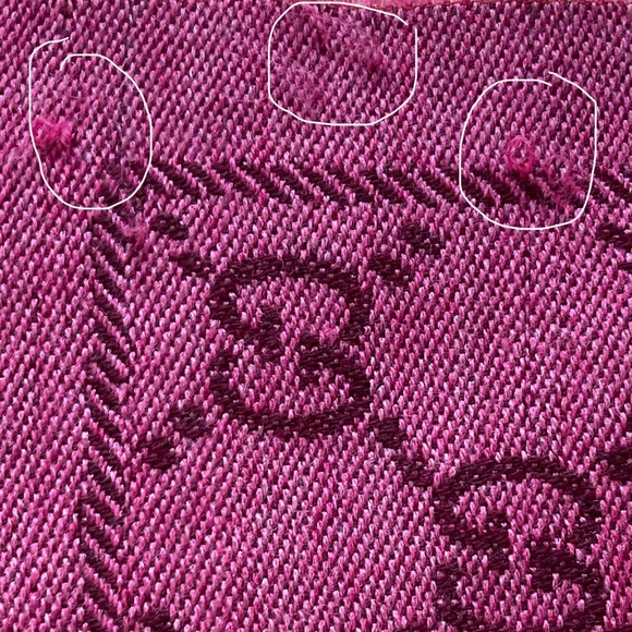 Authentic Gucci Wool Scarf - Picture 12 of 15